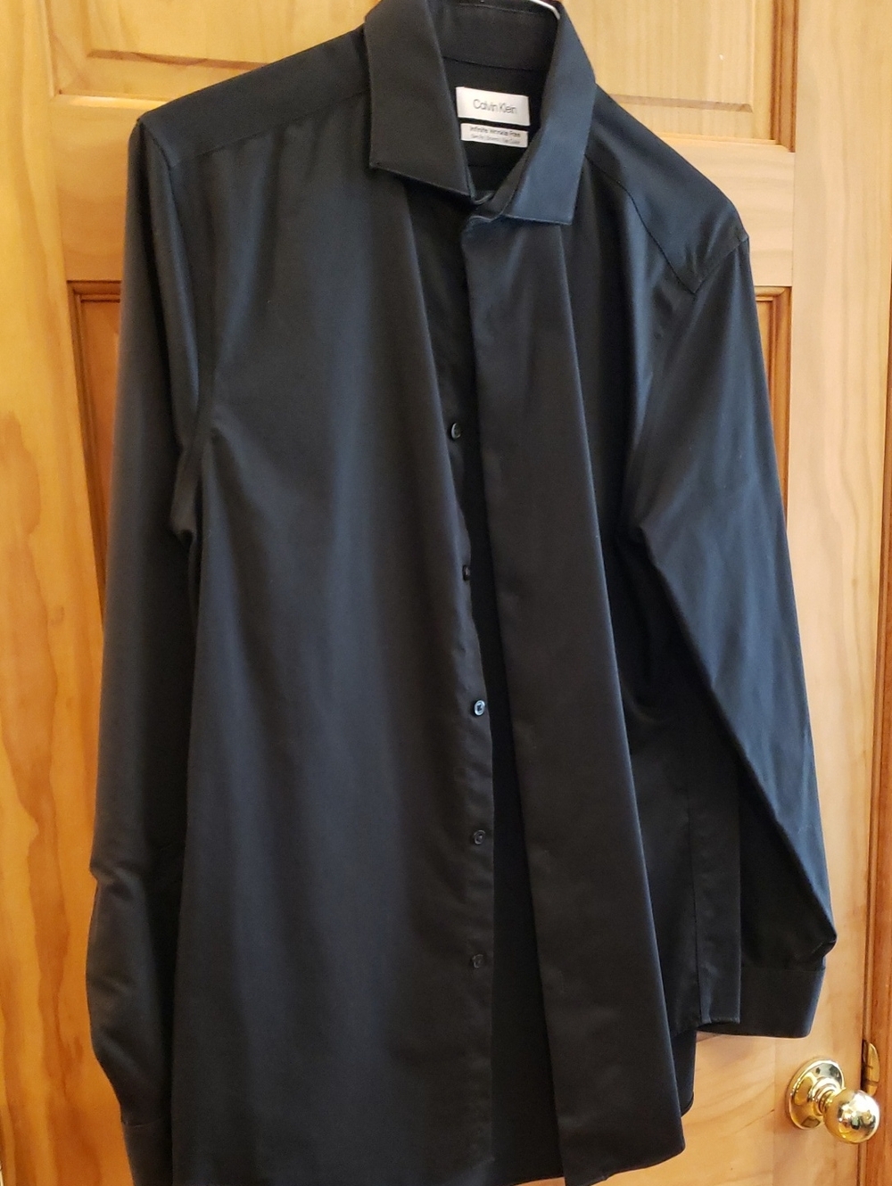Calvin Klein Men's Black Spread-Collar Dress Shirt